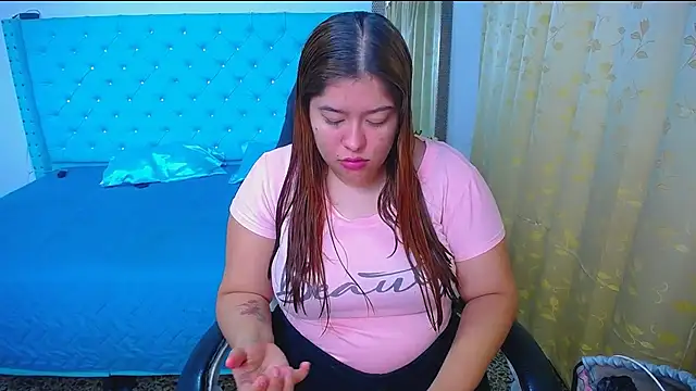 Snapshot of littleflower4you chatting on 28, 9, 2025 littleflower4you online show from 28, 9, 2025