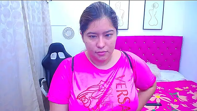 Snapshot of littleflower4you chatting on 5, 10, 2025 littleflower4you online show from 5, 10, 2025