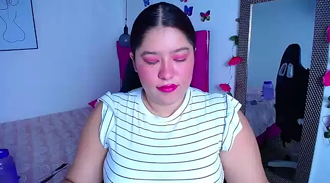 Snapshot of littleflower4you chatting on 26, 2, 2025 littleflower4you online show from 26, 2, 2025
