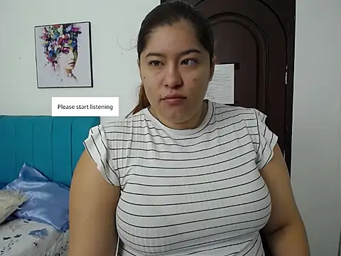 Snapshot of littleflower4you chatting on 10, 9, 2025 littleflower4you online show from 10, 9, 2025