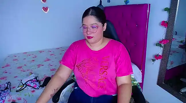 Snapshot of littleflower4you chatting on 4, 3, 2025 littleflower4you online show from 4, 3, 2025