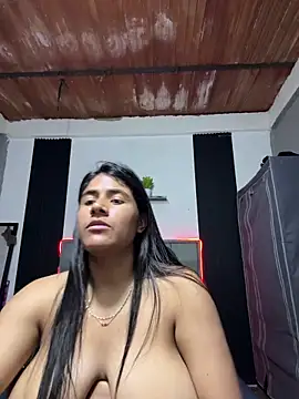 Snapshot of Rubi_boobs_ chatting on 5, 5, 2026 Rubi boobs online show from 5, 5, 2026