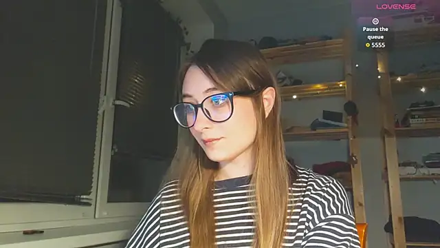 Snapshot of monlight__dana chatting on 11, 11, 2025 monlight dana online show from 11, 11, 2025