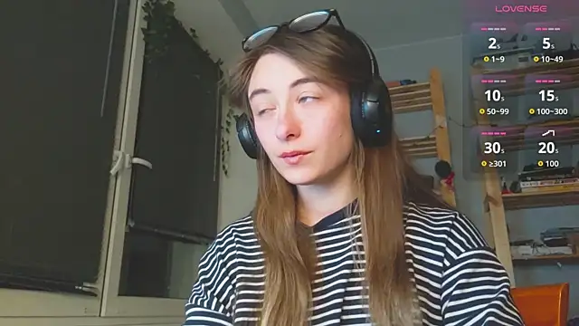 Snapshot of monlight__dana chatting on 16, 11, 2025 monlight dana online show from 16, 11, 2025