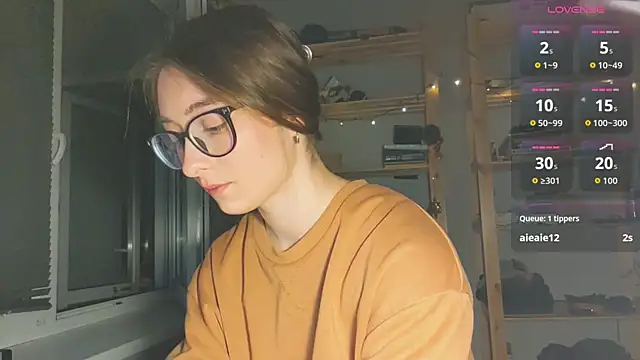 Snapshot of monlight__dana chatting on 9, 10, 2025 monlight dana online show from 9, 10, 2025