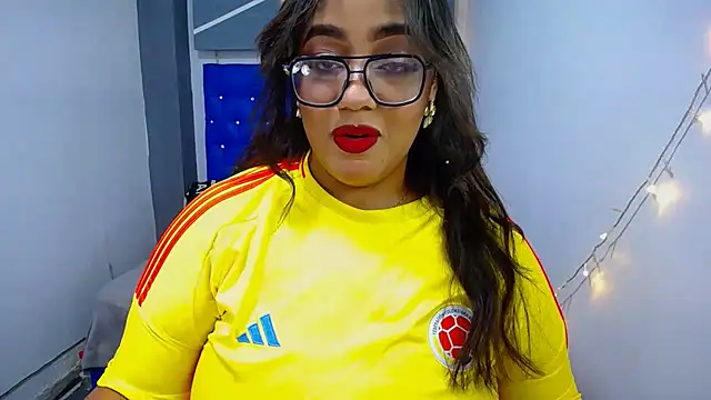 Snapshot of Mady_Kolemam chatting on 14, 10, 2025 Mady Kolemam online show from 14, 10, 2025