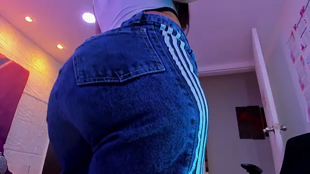 Charlotte Ice1 online show from 18, 3, 2025