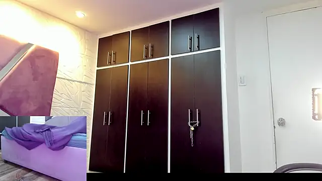 Charlotte Ice1 online show from 29, 9, 2025