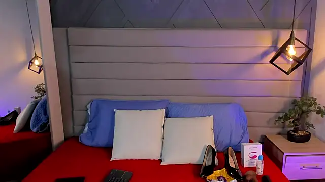 Snapshot of LadyLuminary chatting on 7, 11, 2025 LadyLuminary online show from 7, 11, 2025