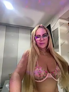 LARIANA RIVERA23 online show from 20, 3, 2026