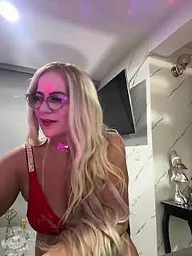 Snapshot of LARIANA_RIVERA23 chatting on 23, 5, 2026 LARIANA RIVERA23 online show from 23, 5, 2026