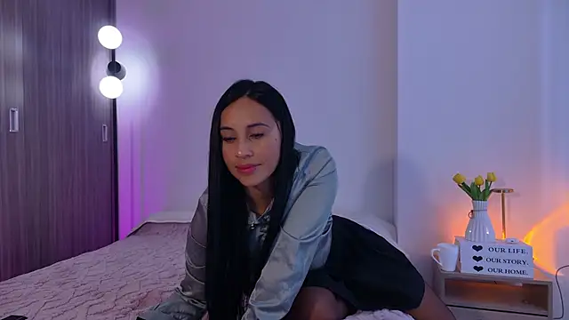 Snapshot of Miarouss3 chatting on 22, 10, 2025 Miarouss3 online show from 22, 10, 2025