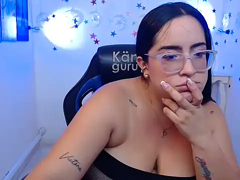 Sofiia davis23 online show from 12, 12, 2024