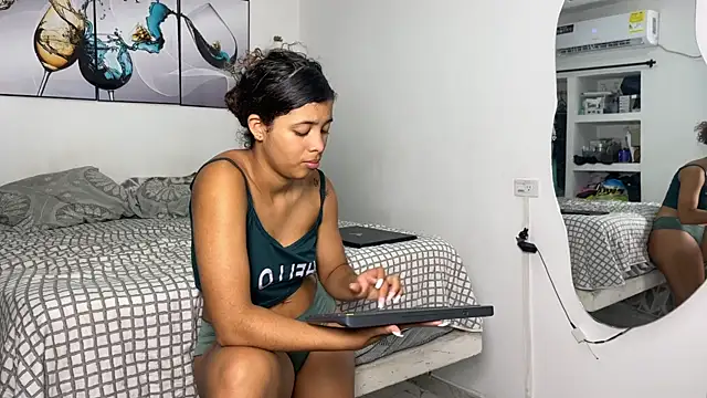 wendy alejo1712 online show from 8, 11, 2025