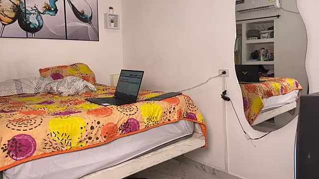 wendy alejo1712 online show from 21, 11, 2025