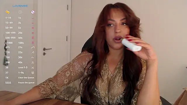 Snapshot of _Just_a_queen_3 chatting on 11, 5, 2026 Just a queen 3 online show from 11, 5, 2026
