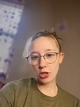 Snapshot of sage__marie chatting on 4, 2, 2025 sage marie online show from 4, 2, 2025