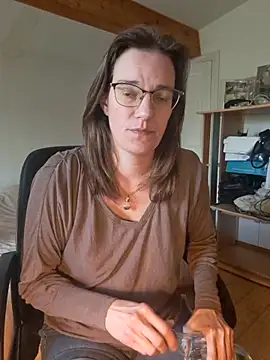 SpiceLea online show from 14, 2, 2025