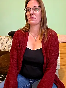 SpiceLea online show from 4, 12, 2025