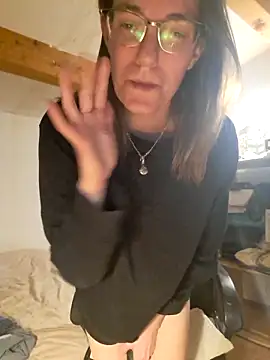 SpiceLea online show from 7, 3, 2025