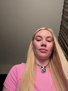 Snapshot of Bestie_Online chatting on 8, 6, 2026 Bestie Online online show from 8, 6, 2026