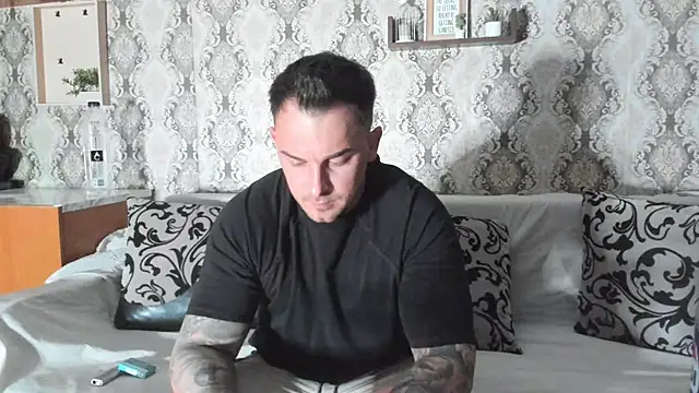 Snapshot of Jonmusclemaster chatting on 18, 2, 2025 Jonmusclemaster online show from 18, 2, 2025