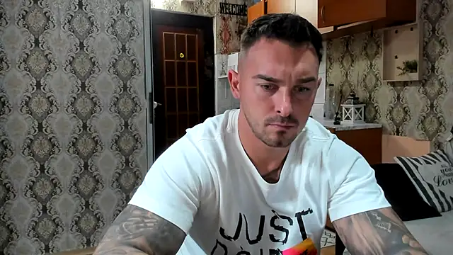 Snapshot of Jonmusclemaster chatting on 20, 9, 2025 Jonmusclemaster online show from 20, 9, 2025