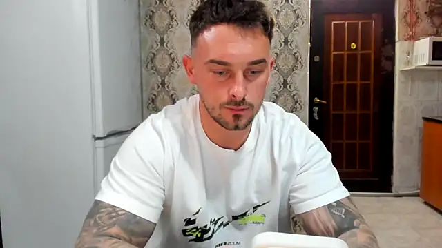 Snapshot of Jonmusclemaster chatting on 7, 5, 2026 Jonmusclemaster online show from 7, 5, 2026
