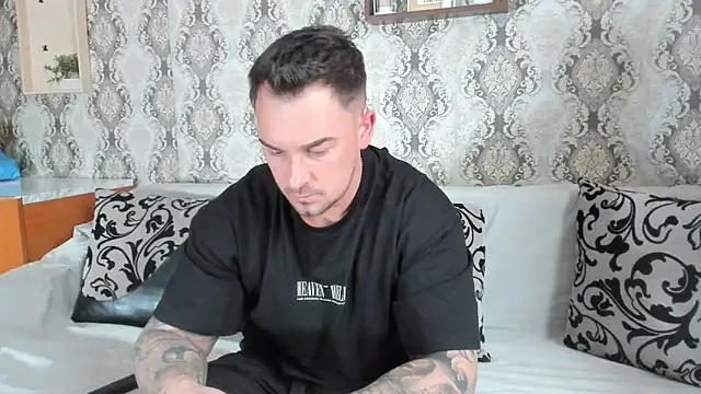 Snapshot of Jonmusclemaster chatting on 20, 2, 2025 Jonmusclemaster online show from 20, 2, 2025