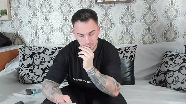 Snapshot of Jonmusclemaster chatting on 30, 1, 2025 Jonmusclemaster online show from 30, 1, 2025