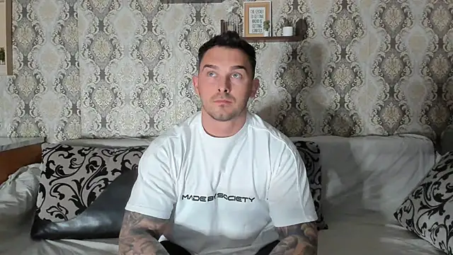 Snapshot of Jonmusclemaster chatting on 11, 2, 2025 Jonmusclemaster online show from 11, 2, 2025