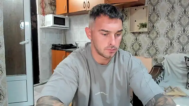 Snapshot of Jonmusclemaster chatting on 12, 9, 2025 Jonmusclemaster online show from 12, 9, 2025