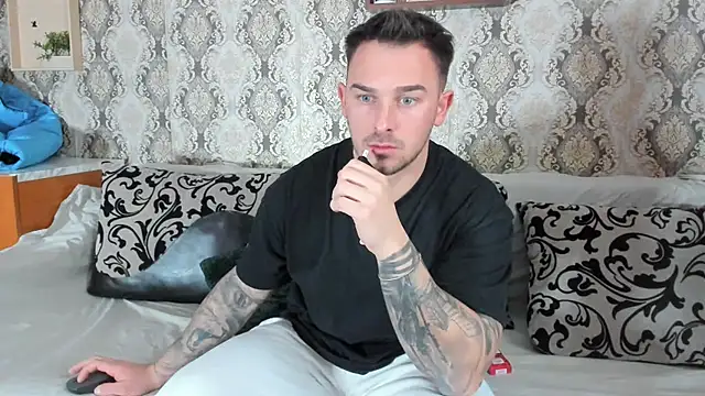 Snapshot of Jonmusclemaster chatting on 4, 2, 2025 Jonmusclemaster online show from 4, 2, 2025