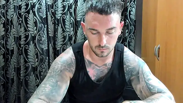 Snapshot of Jonmusclemaster chatting on 24, 6, 2026 Jonmusclemaster online show from 24, 6, 2026