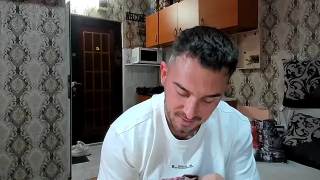 Snapshot of Jonmusclemaster chatting on 5, 10, 2025 Jonmusclemaster online show from 5, 10, 2025