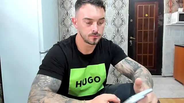 Snapshot of Jonmusclemaster chatting on 25, 5, 2026 Jonmusclemaster online show from 25, 5, 2026