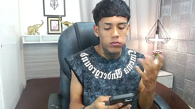 Alan Cute18 online show from 22, 2, 2026