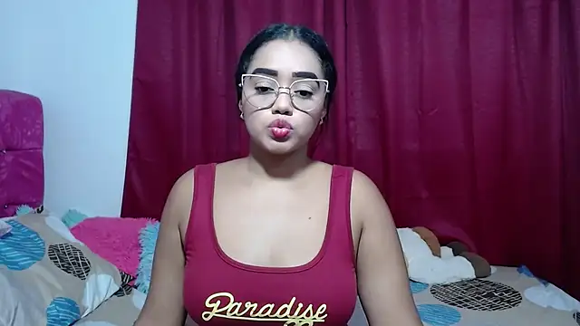 kiara milf  online show from 1, 4, 2026