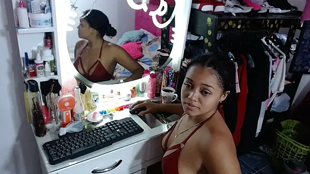 Snapshot of kiara_milf_ chatting on 15, 6, 2026 kiara milf online show from 15, 6, 2026