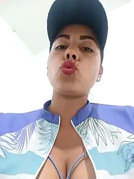  andrea30 online show from 10, 3, 2026