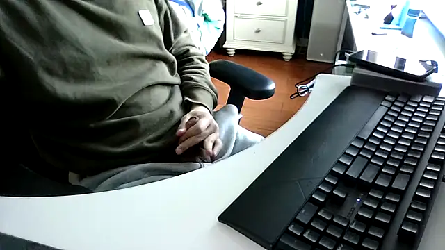 Snapshot of big-pig chatting on 28, 3, 2026 big-pig online show from 28, 3, 2026
