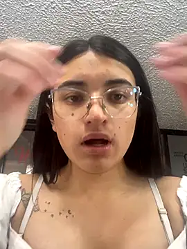 SophiaHilt0n online show from 13, 9, 2025