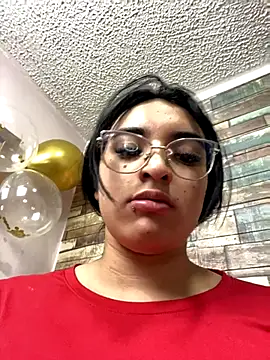 SophiaHilt0n online show from 26, 9, 2025