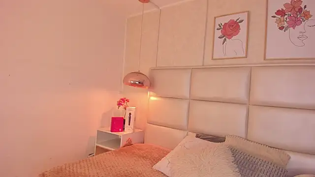 Aily Yozuko online show from 17, 4, 2026