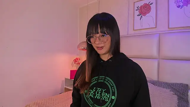 Snapshot of Aily_Yozuko chatting on 19, 6, 2026 Aily Yozuko online show from 19, 6, 2026