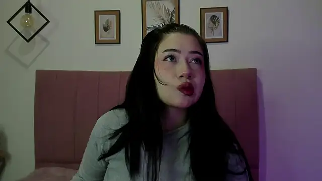 Snapshot of GENNESIS_LOVE chatting on 5, 11, 2025 GENNESIS LOVE online show from 5, 11, 2025