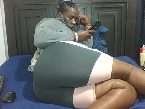 SexyTirries13 online show from 19, 4, 2026