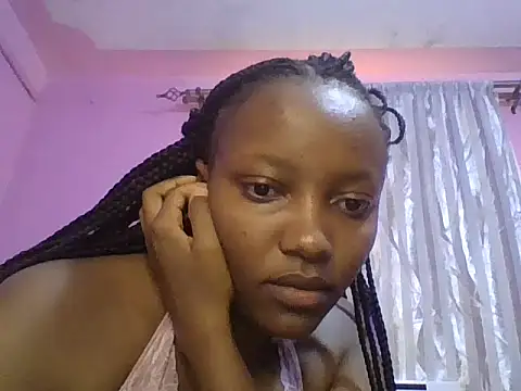 Snapshot of petitev chatting on 24, 9, 2025 petitev online show from 24, 9, 2025