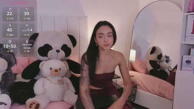 HannaClarrk  online show from 13, 4, 2026