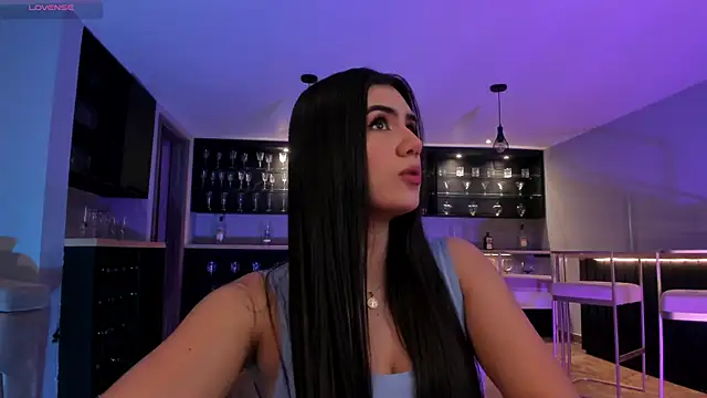 Snapshot of AngelicaVega chatting on 4, 12, 2025 AngelicaVega online show from 4, 12, 2025